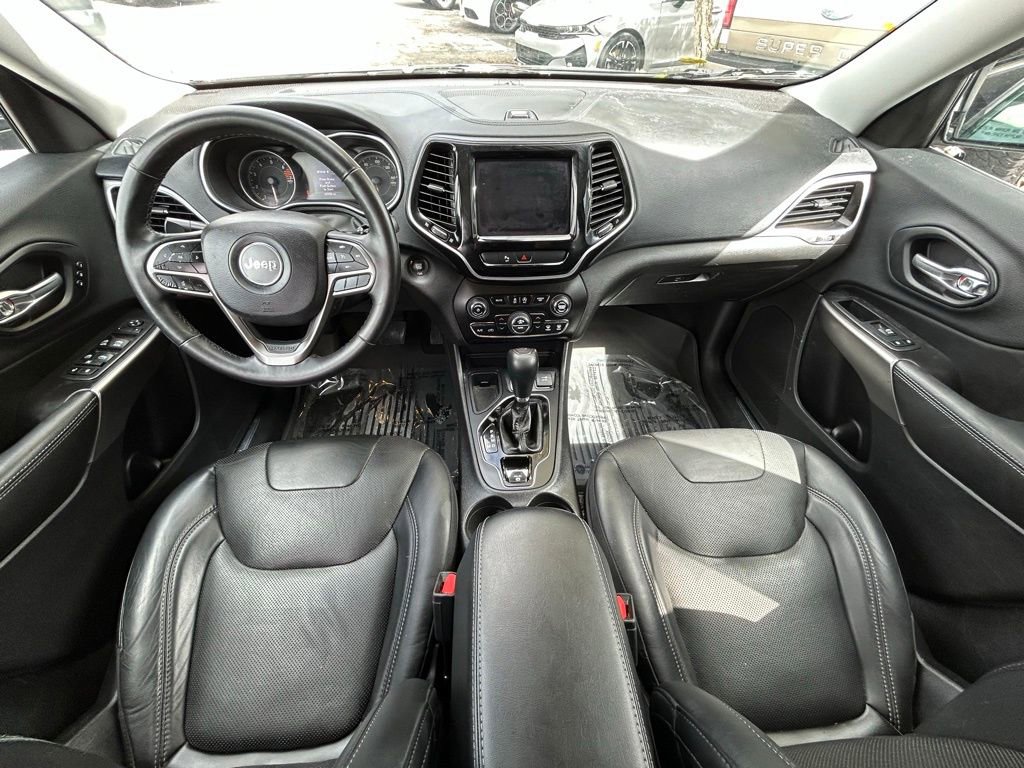 Used 2019 Jeep Cherokee Limited image 10