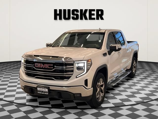 Used 2022 GMC Sierra 1500 SLT AWD/4WD image 4