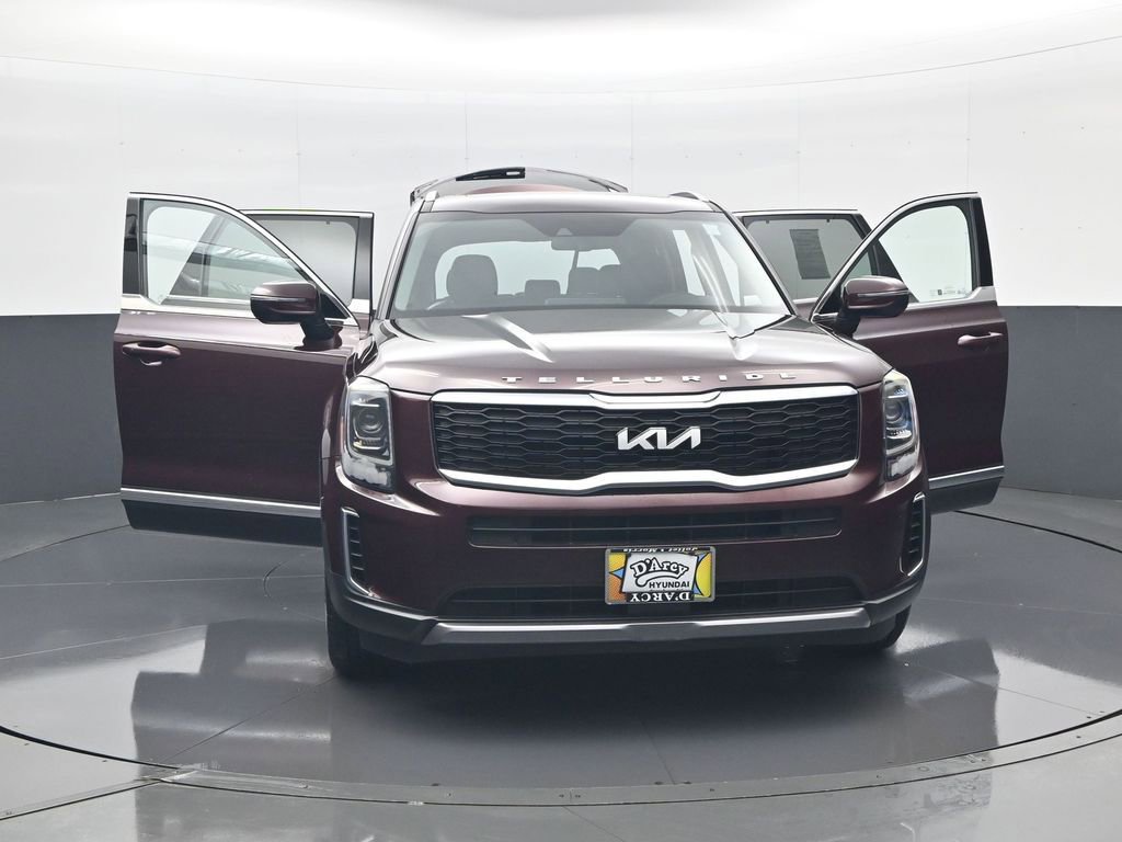 Used 2022 Kia Telluride EX image 32