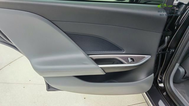 Used 2025 Lucid Air Touring AWD/4WD image 31