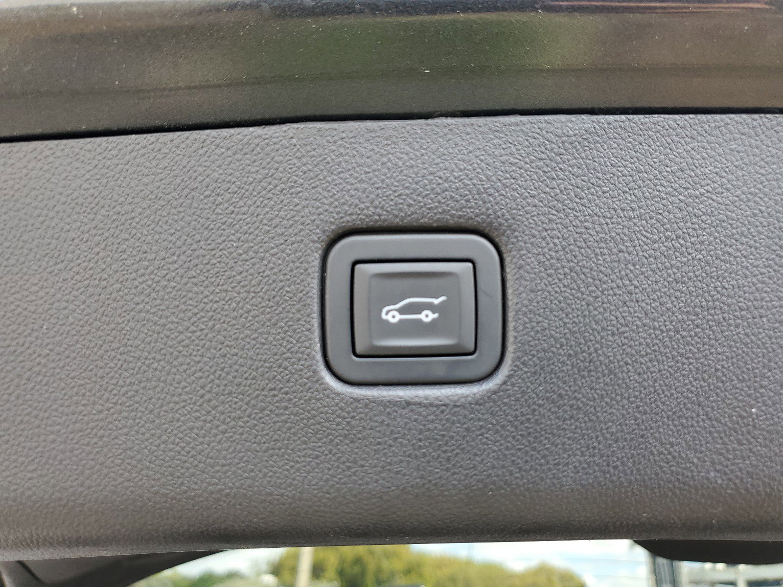 Used 2019 Chevrolet Blazer LT image 8