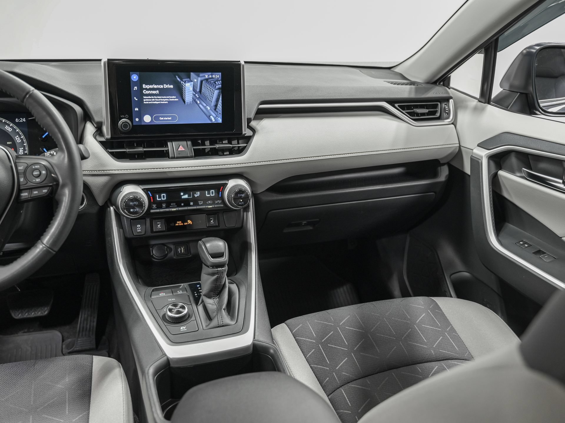 Used 2025 Toyota RAV4 XLE w/ Weather Package AWD/4WD image 30