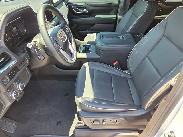 Used 2024 GMC Yukon XL SLT w/ SLT Luxury Package AWD/4WD image 10