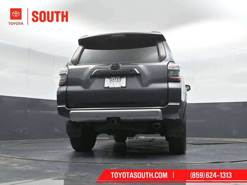 Used 2019 Toyota 4Runner TRD Off-Road Premium AWD/4WD image 37