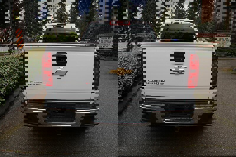 Used 2018 Chevrolet Colorado W/T w/ WT Convenience Package image 11