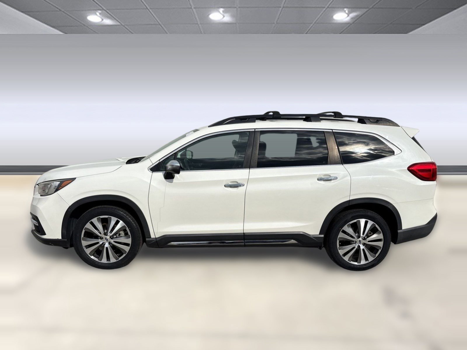 Used 2019 Subaru Ascent Touring w/ Popular Package #3 image 2