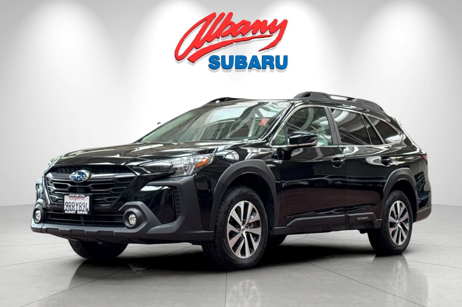 Used 2025 Subaru Outback Premium image 9