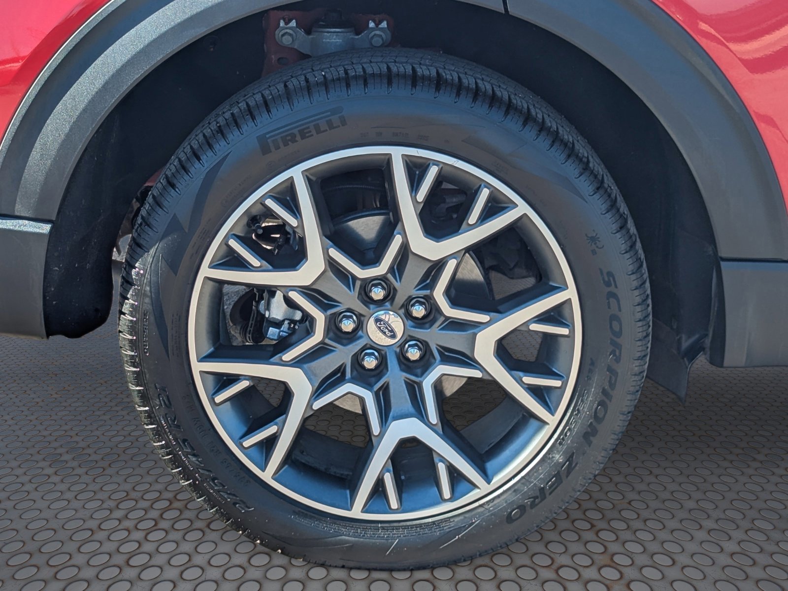 Used 2025 Ford Explorer Platinum w/ Ultimate Package image 10