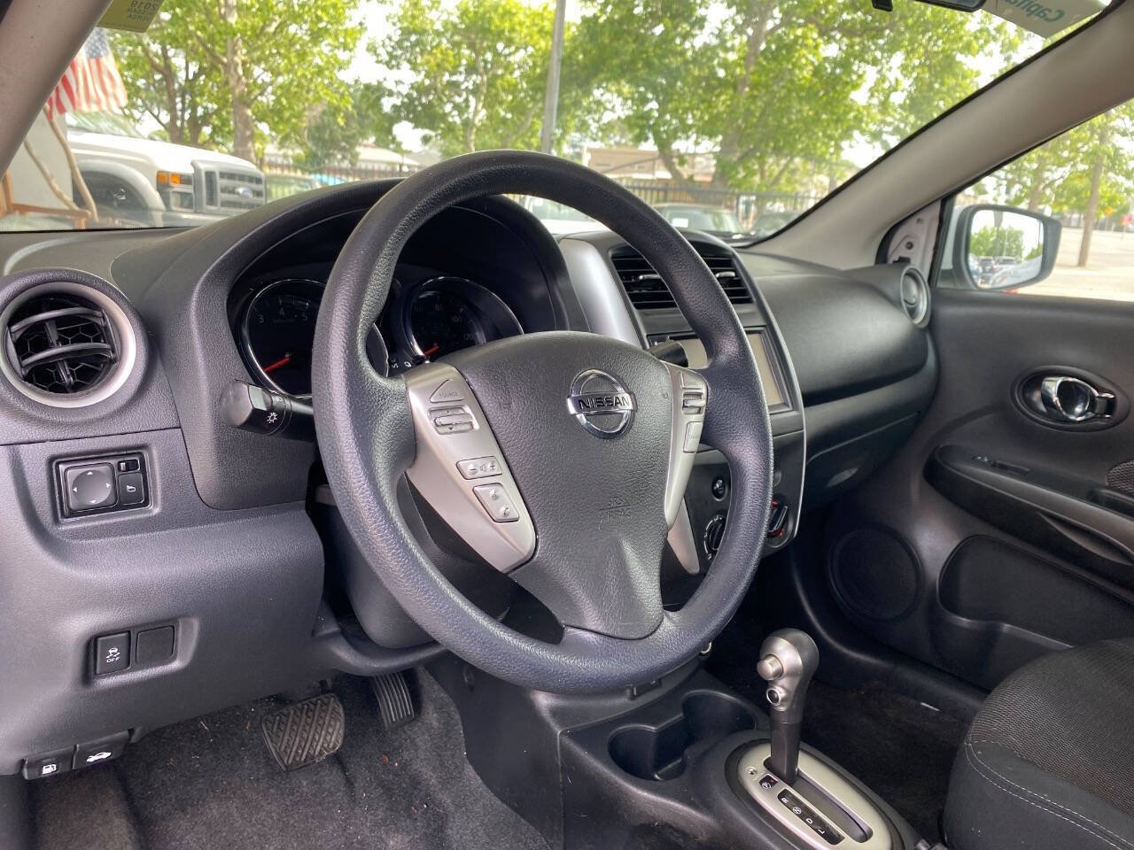 Used 2019 Nissan Versa SV FWD image 30