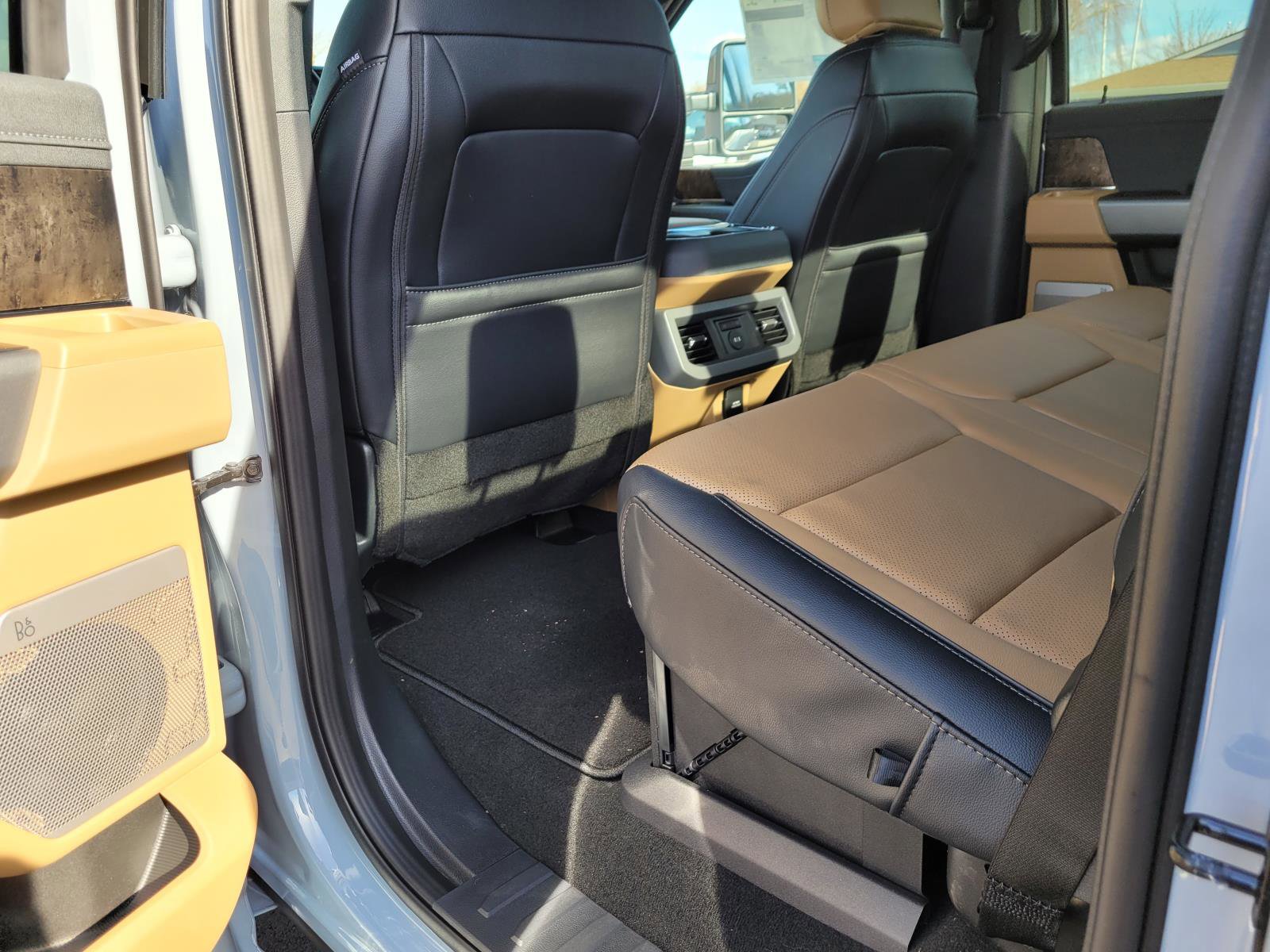 New 2026 Ford F250 Lariat w/ FX4 Off-Road Package image 11