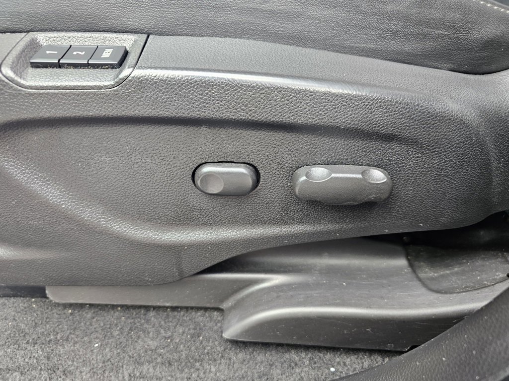 Used 2018 Buick Encore Essence w/ Experience Buick Package image 23