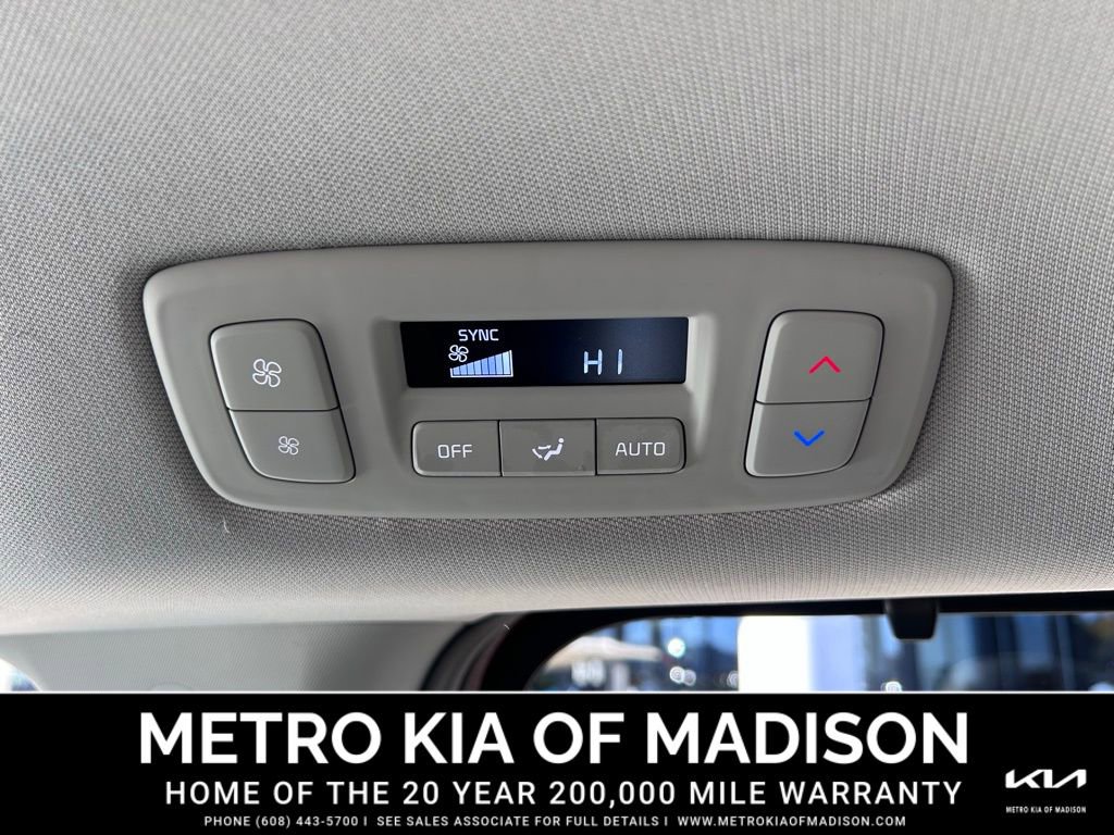 Used 2023 Kia Carnival SX Prestige image 43