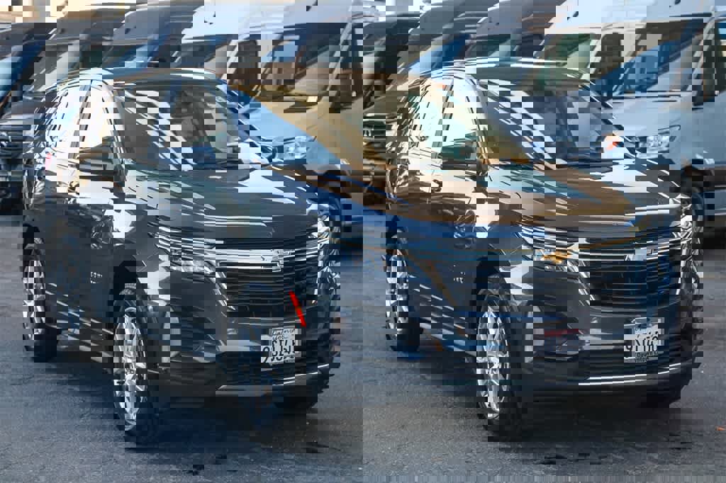 Used 2022 Chevrolet Equinox LT image 3
