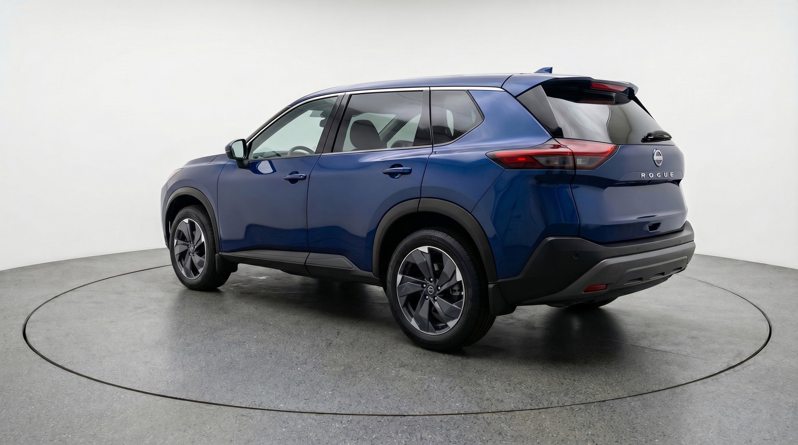 Used 2025 Nissan Rogue SV image 6