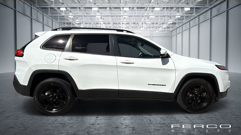 Used 2018 Jeep Cherokee Latitude FWD image 6