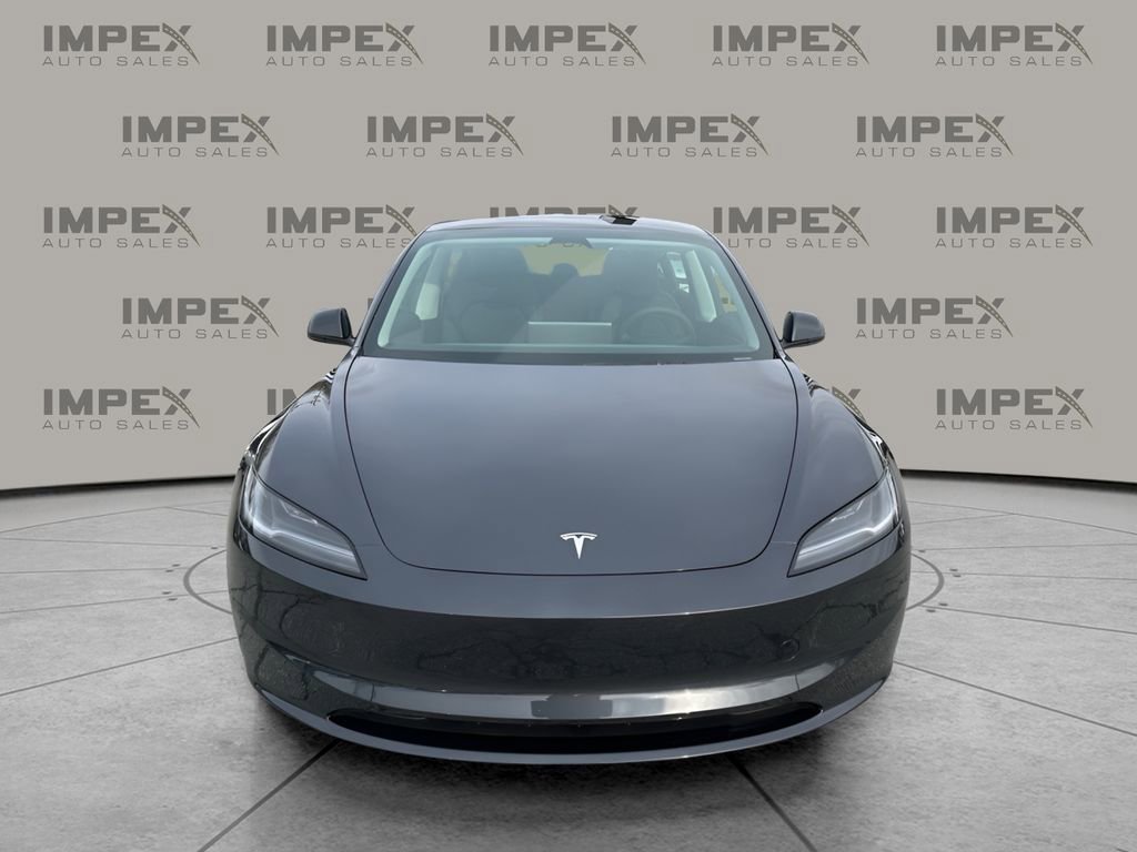 Used 2024 Tesla Model 3 Standard Range image 8