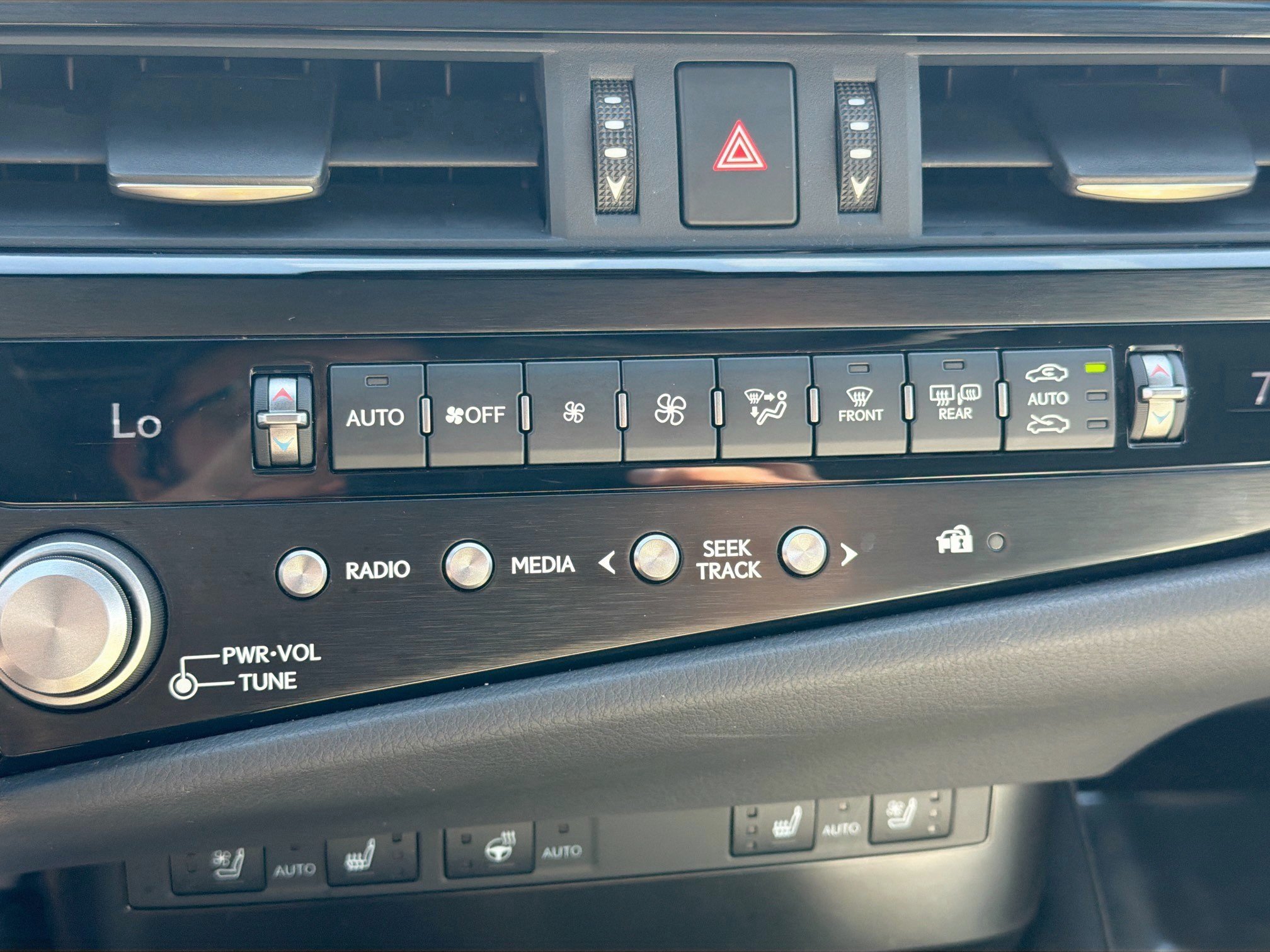 Used 2023 Lexus ES 350 F Sport w/ Accessory Package (Z2) FWD image 35