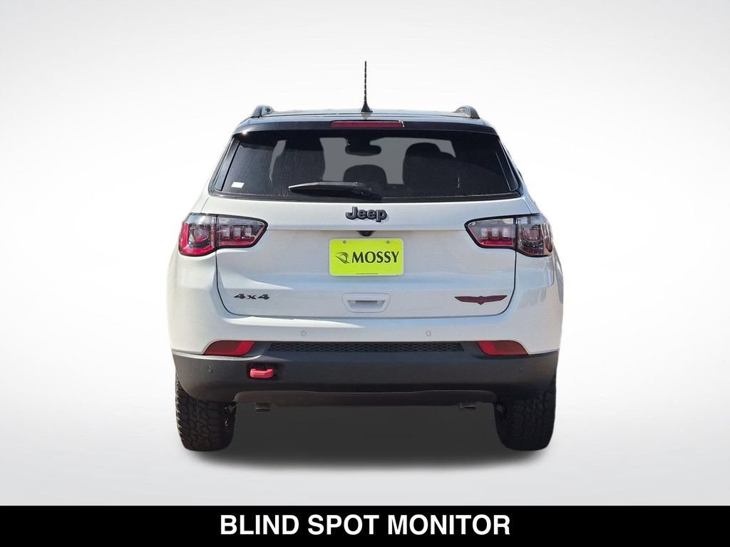 New 2026 Jeep Compass Trailhawk AWD/4WD image 8