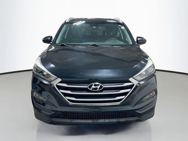 Used 2017 Hyundai Tucson SE AWD/4WD image 2