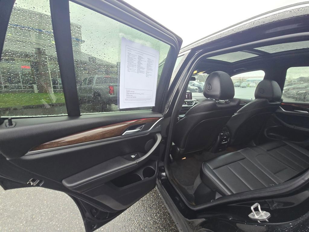 Used 2024 BMW X3 xDrive30i image 10