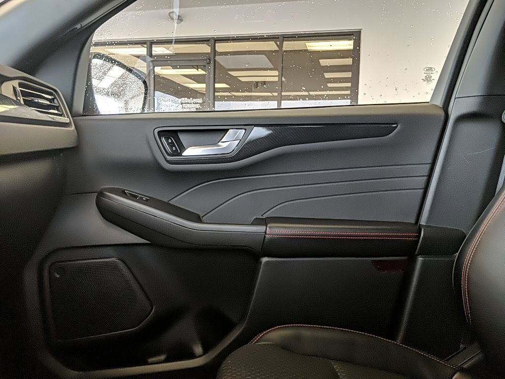 Used 2024 Ford Escape ST-Line w/ Tech Pack #1 image 22