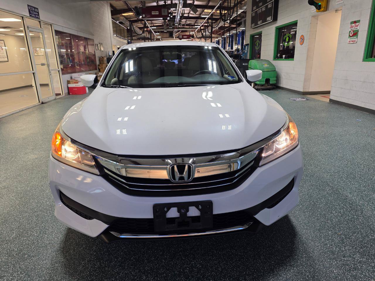 Used 2016 Honda Accord LX image 3