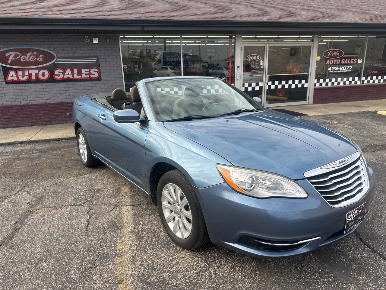 Used 2011 Chrysler 200 Touring image 23
