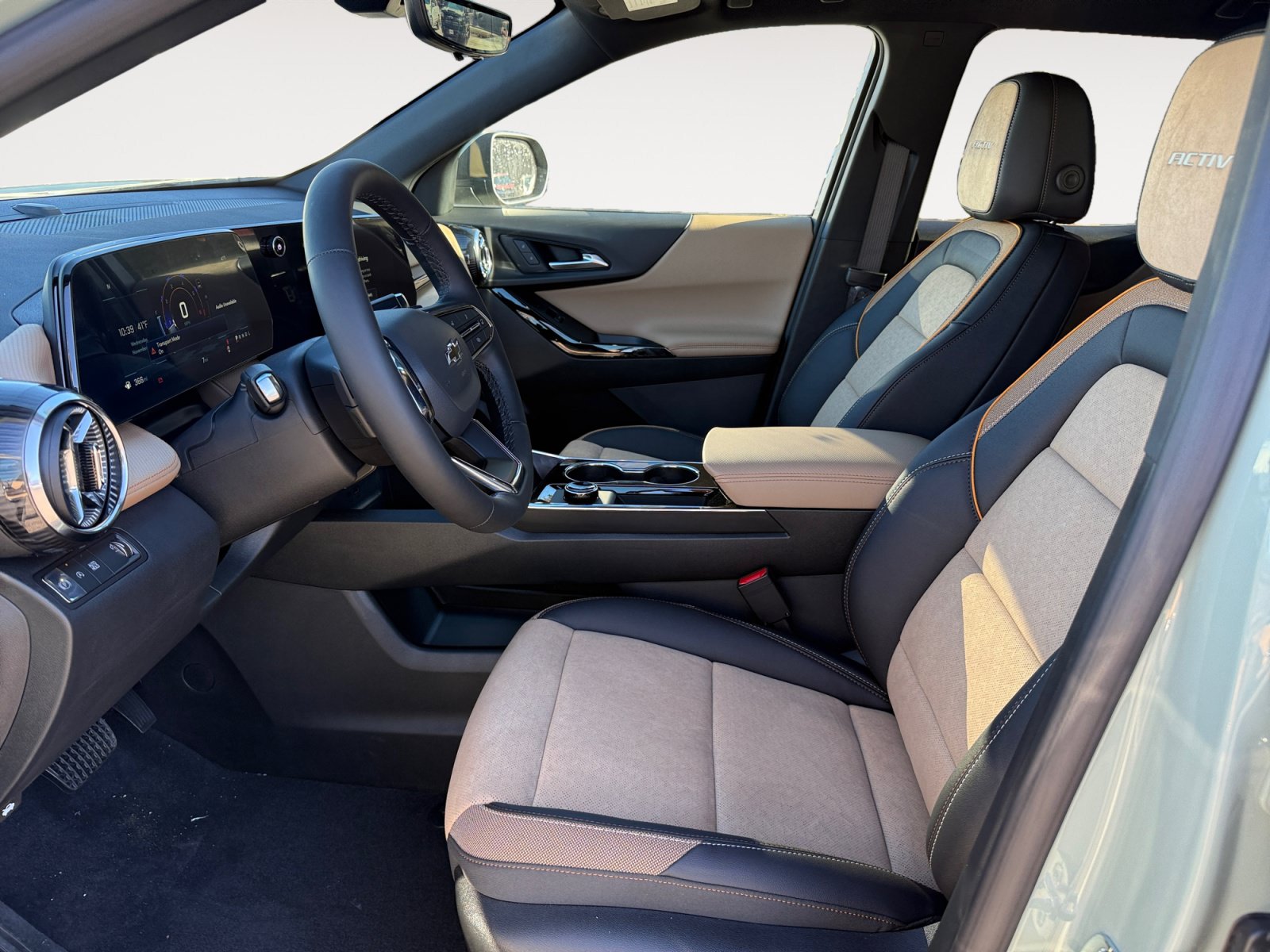 New 2026 Chevrolet Equinox ACTIV w/ Convenience Package III FWD image 9