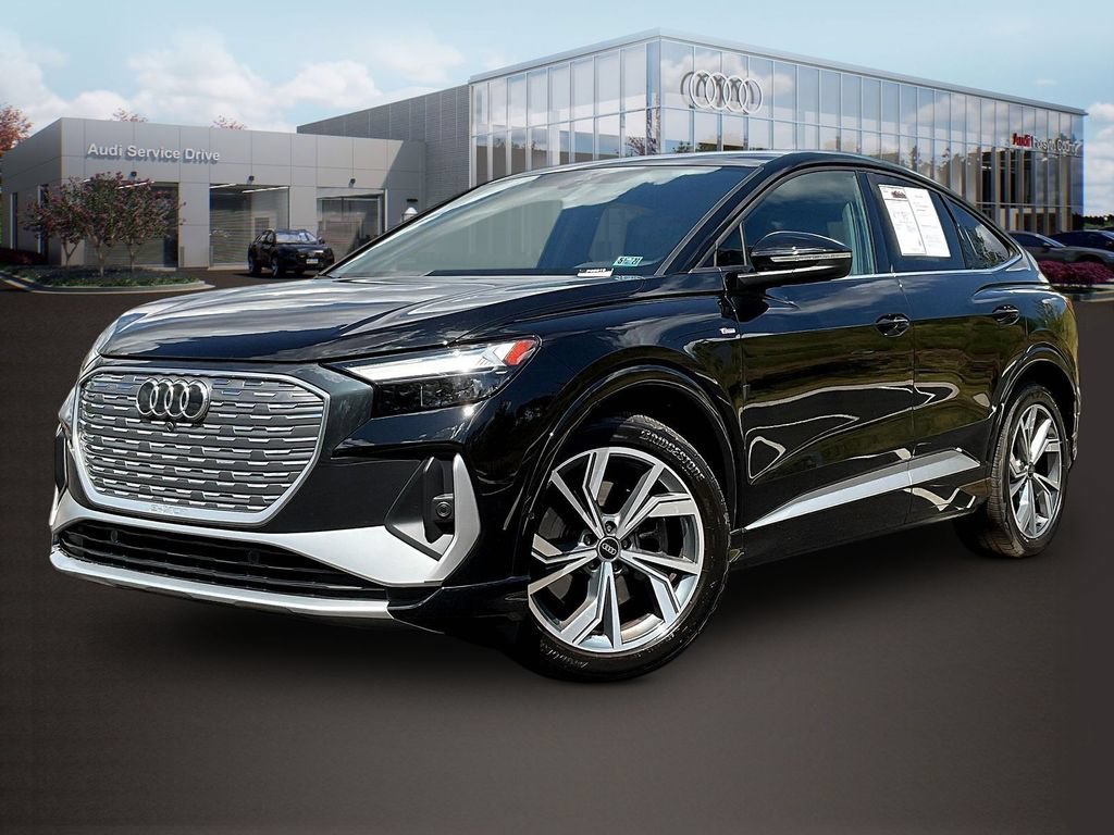 Used 2024 Audi Q4 e-tron Premium Plus w/ Premium Plus AWD/4WD image 3