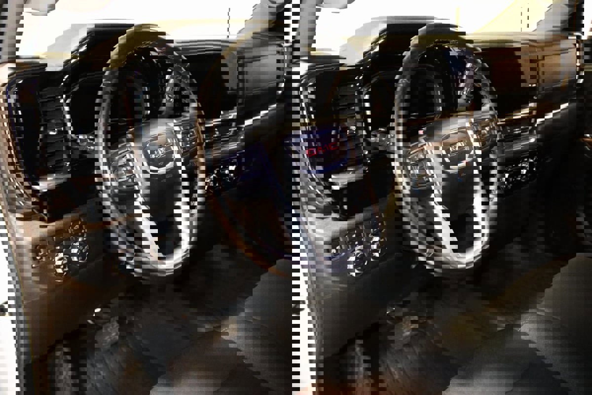 Used 2025 GMC Sierra 2500 SLE w/ SLE Convenience Package image 45