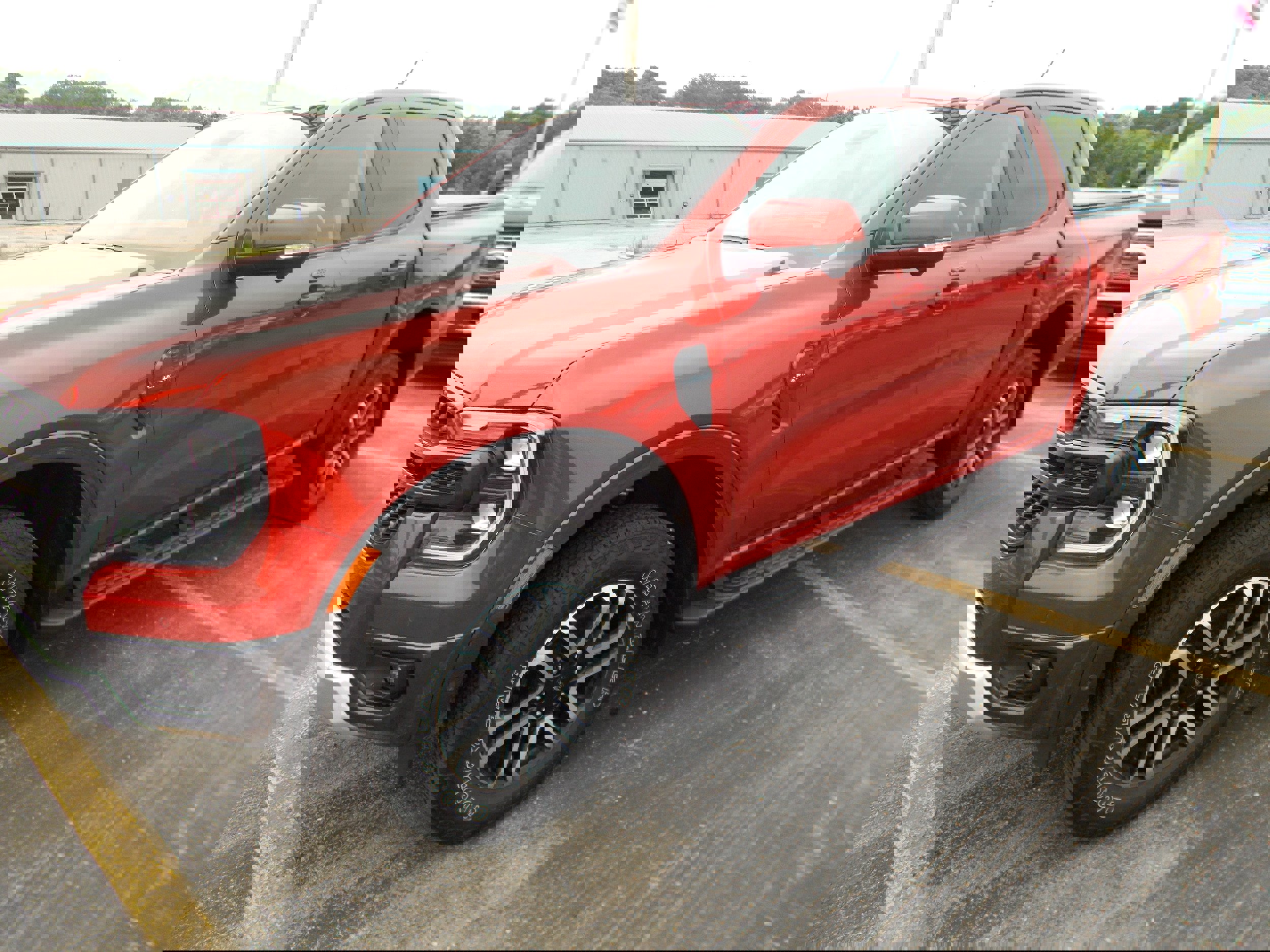 Used 2024 Ford Ranger Lariat w/ FX4 Off-Road Package image 7