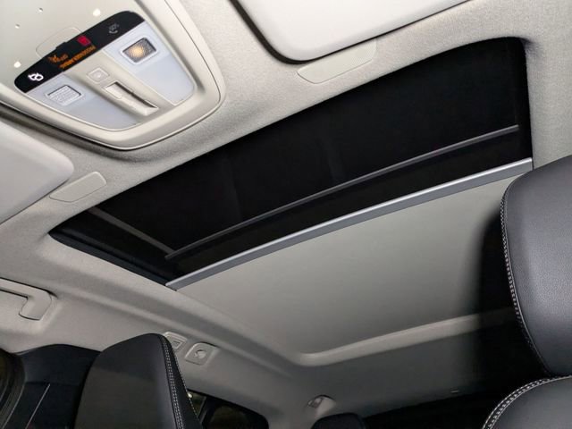 New 2025 Volvo XC40 B5 Core w/ Protection Package Premier image 15