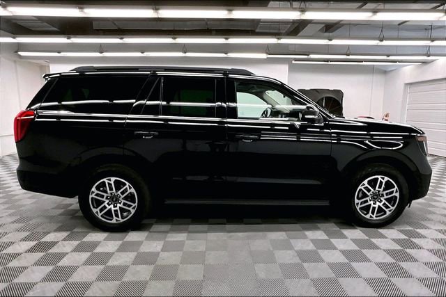 Used 2025 Ford Expedition Active image 15
