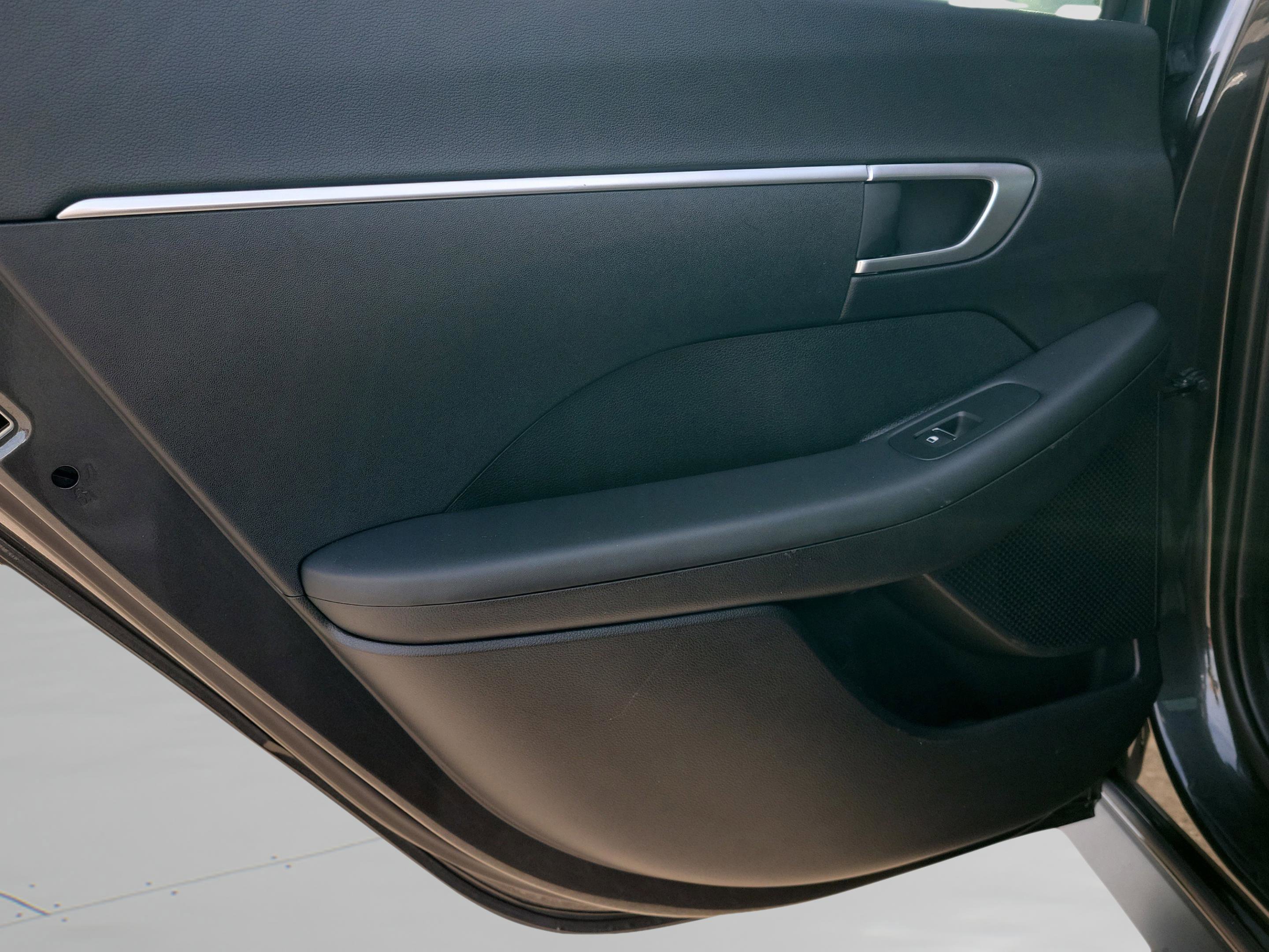 Used 2025 Hyundai Sonata SE image 8