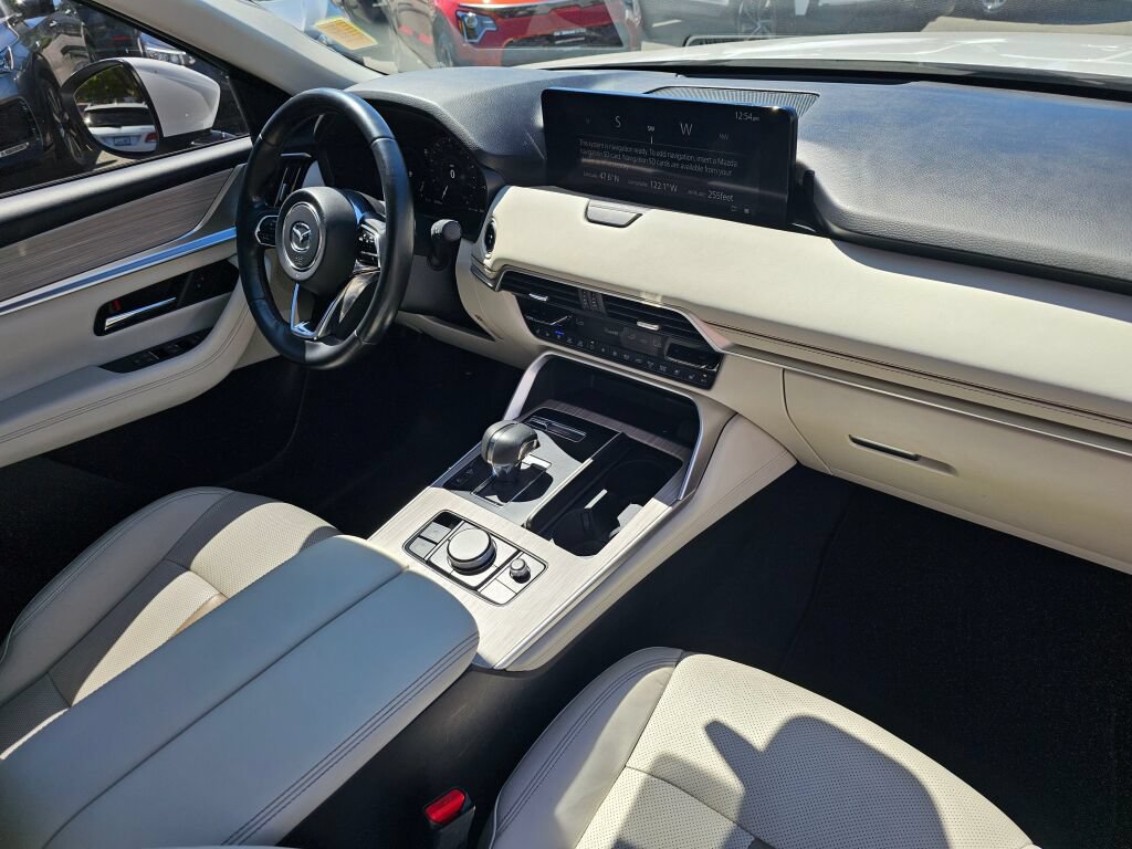 Certified 2024 MAZDA CX-90 Plug-In Hybrid w/ Premium Plus AWD/4WD image 33