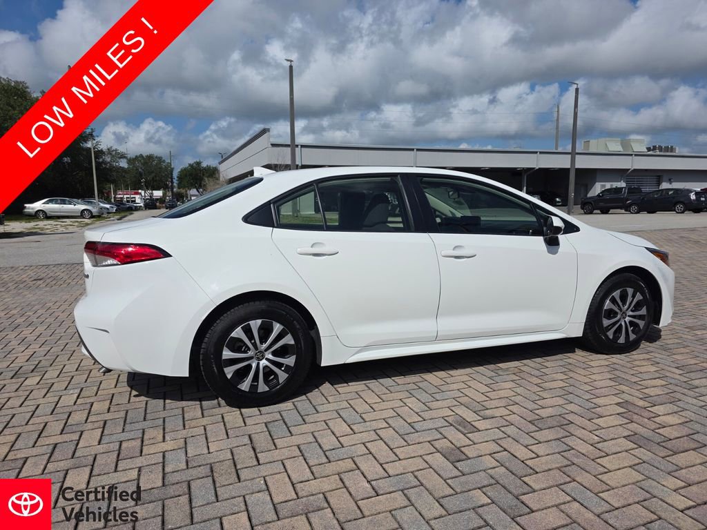 Certified 2022 Toyota Corolla LE FWD image 11