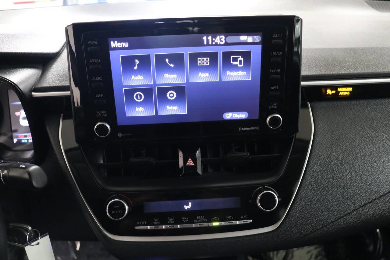 Used 2022 Toyota Corolla LE image 32
