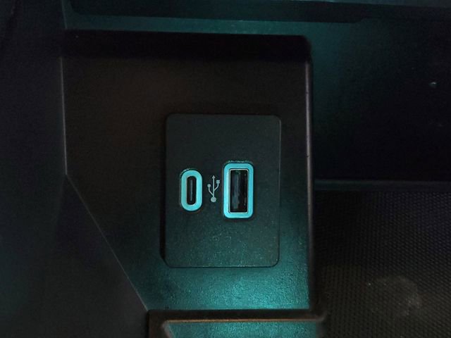 Used 2021 Ford F150 Lariat w/ Equipment Group 502A High image 37