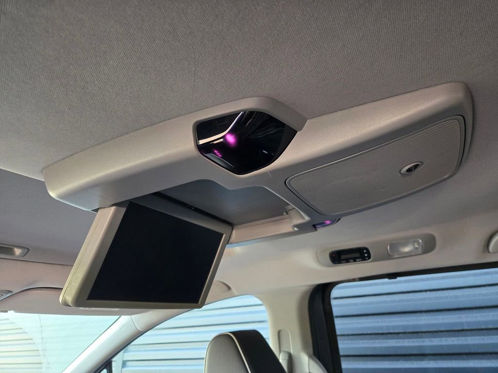 Used 2024 Honda Odyssey Elite image 17