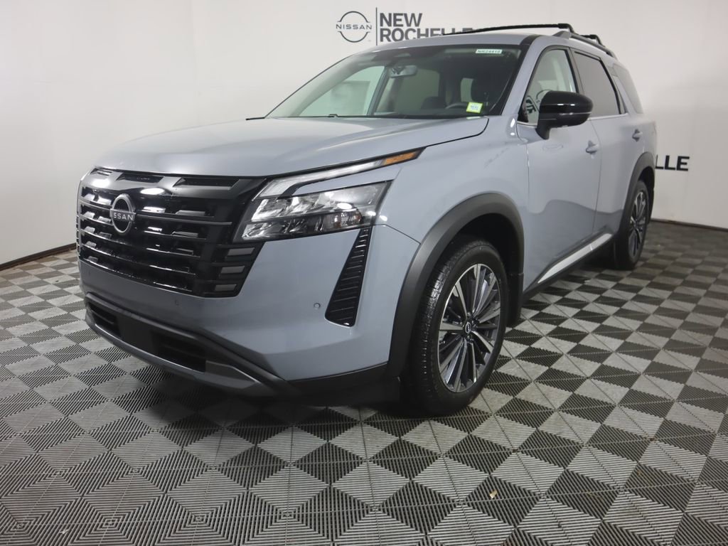 New 2026 Nissan Pathfinder Platinum w/ Cargo Package AWD/4WD image 3
