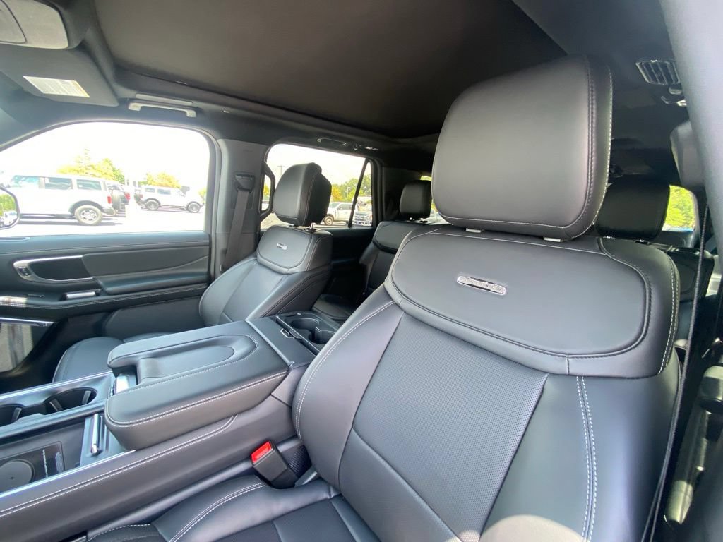 New 2027 Ford Expedition Platinum w/ Stealth Performance Package AWD/4WD image 20