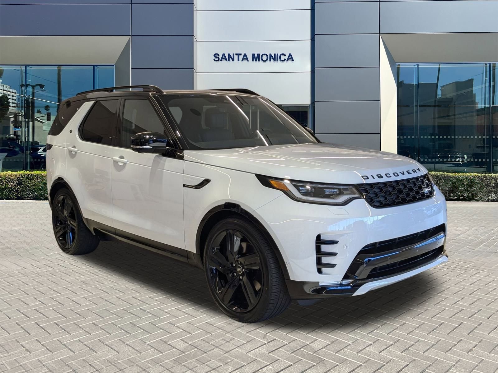 New 2025 Land Rover Discovery Dynamic SE image 7