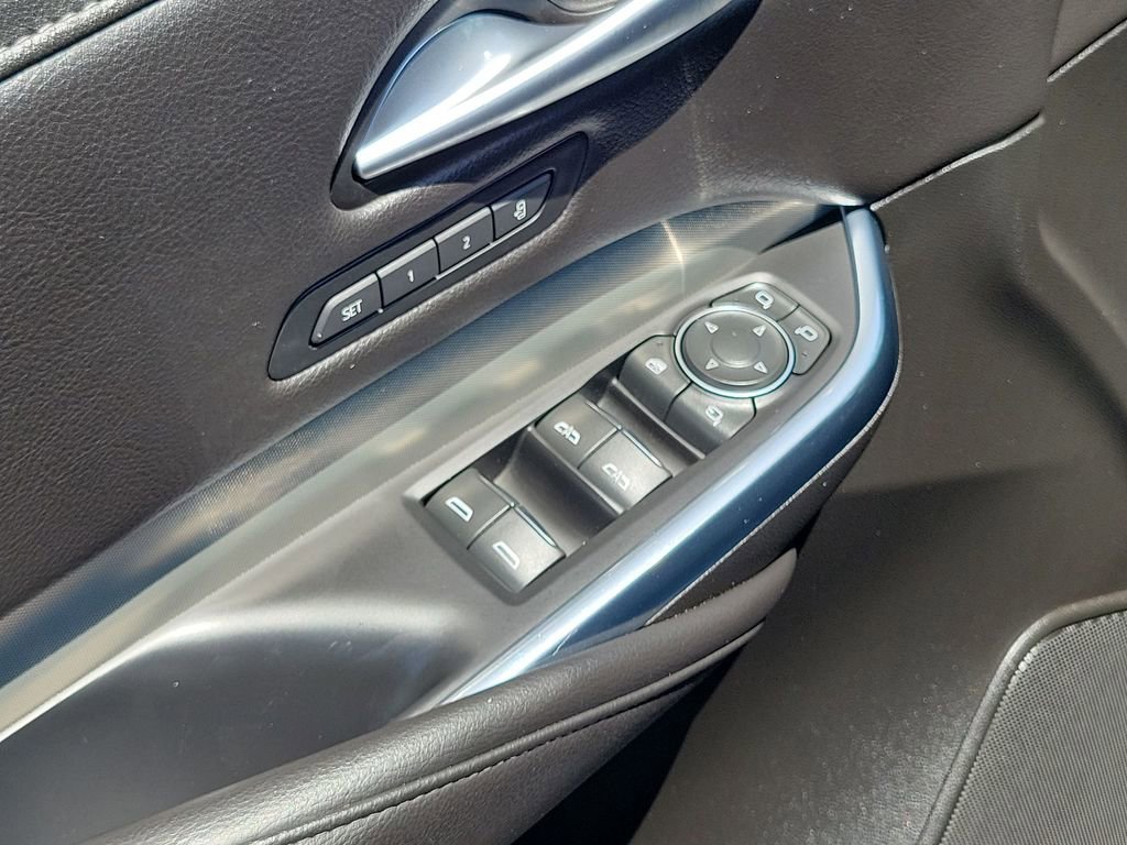 Certified 2023 Cadillac XT4 Premium Luxury FWD image 22