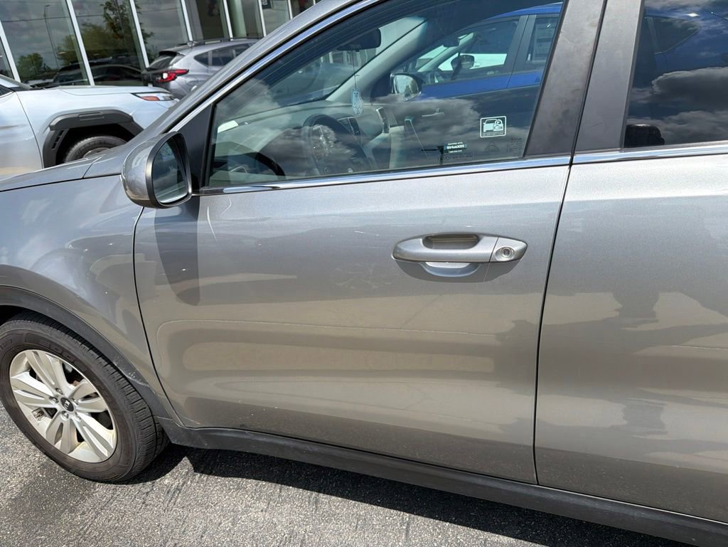 Used 2019 Kia Sportage LX FWD image 4