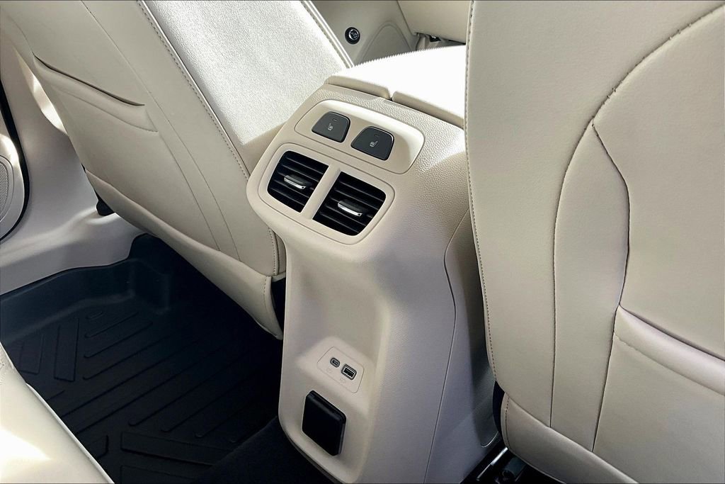 Used 2021 Buick Envision Avenir image 34