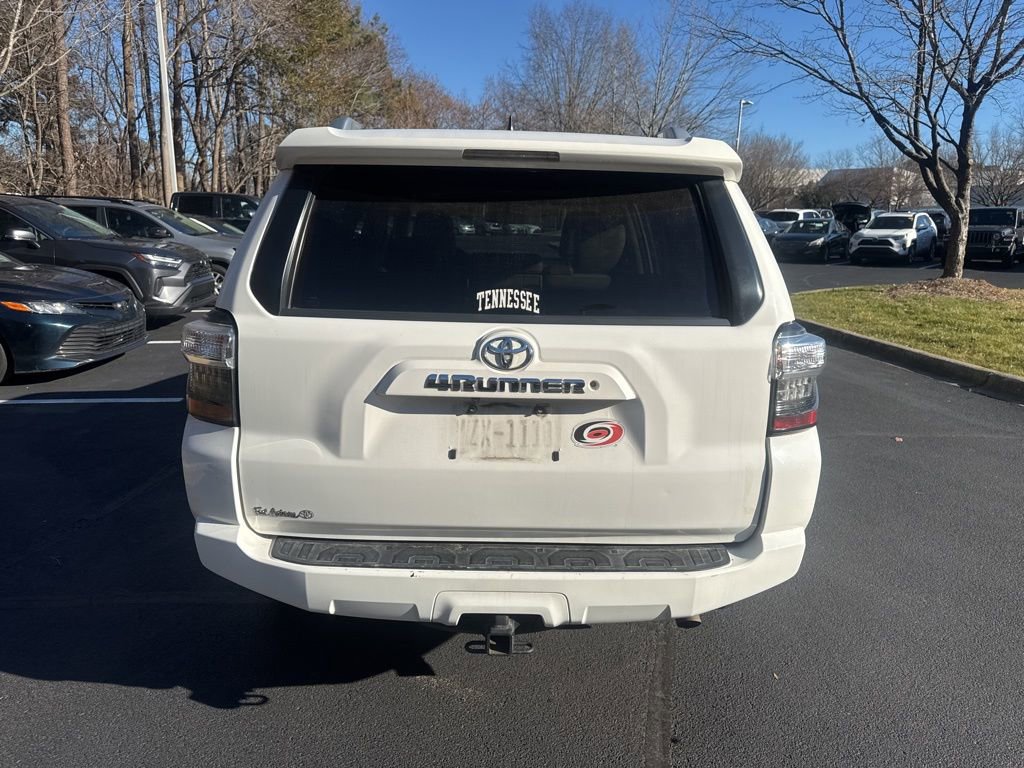 Used 2016 Toyota 4Runner SR5 Premium image 17