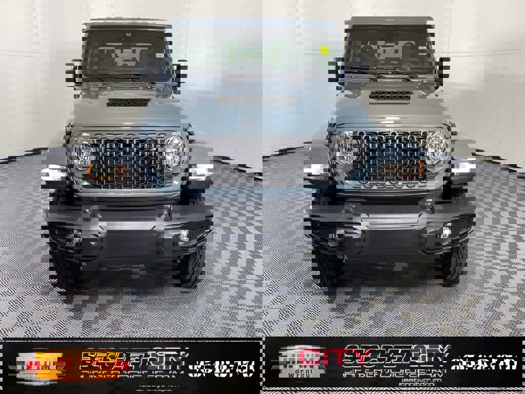 New 2025 Jeep Gladiator Sport video 2