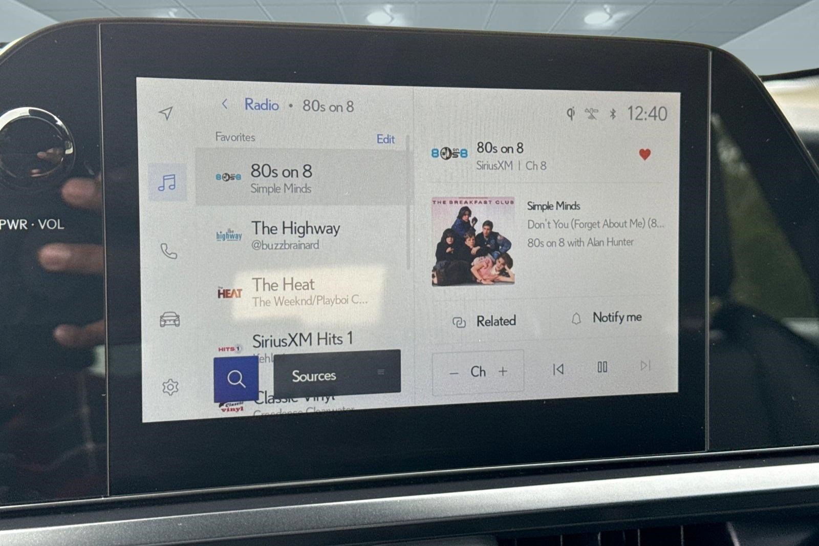 Certified 2025 Lexus UX 300h FWD w/ Accessory Package (Z2) image 23