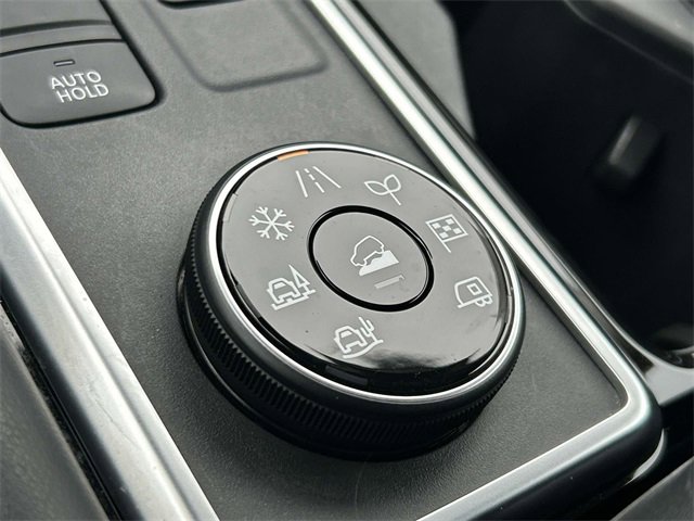 Used 2024 Nissan Pathfinder SV w/ Lighting Package (N92) image 38