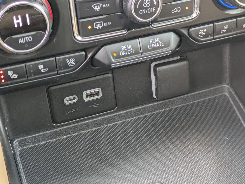 Used 2021 Chevrolet Tahoe Premier w/ Premium Package image 30